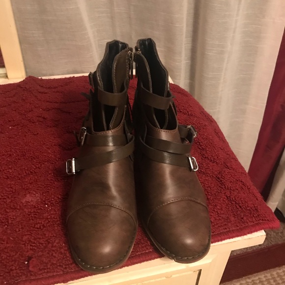 Booties - Picture 2 of 6